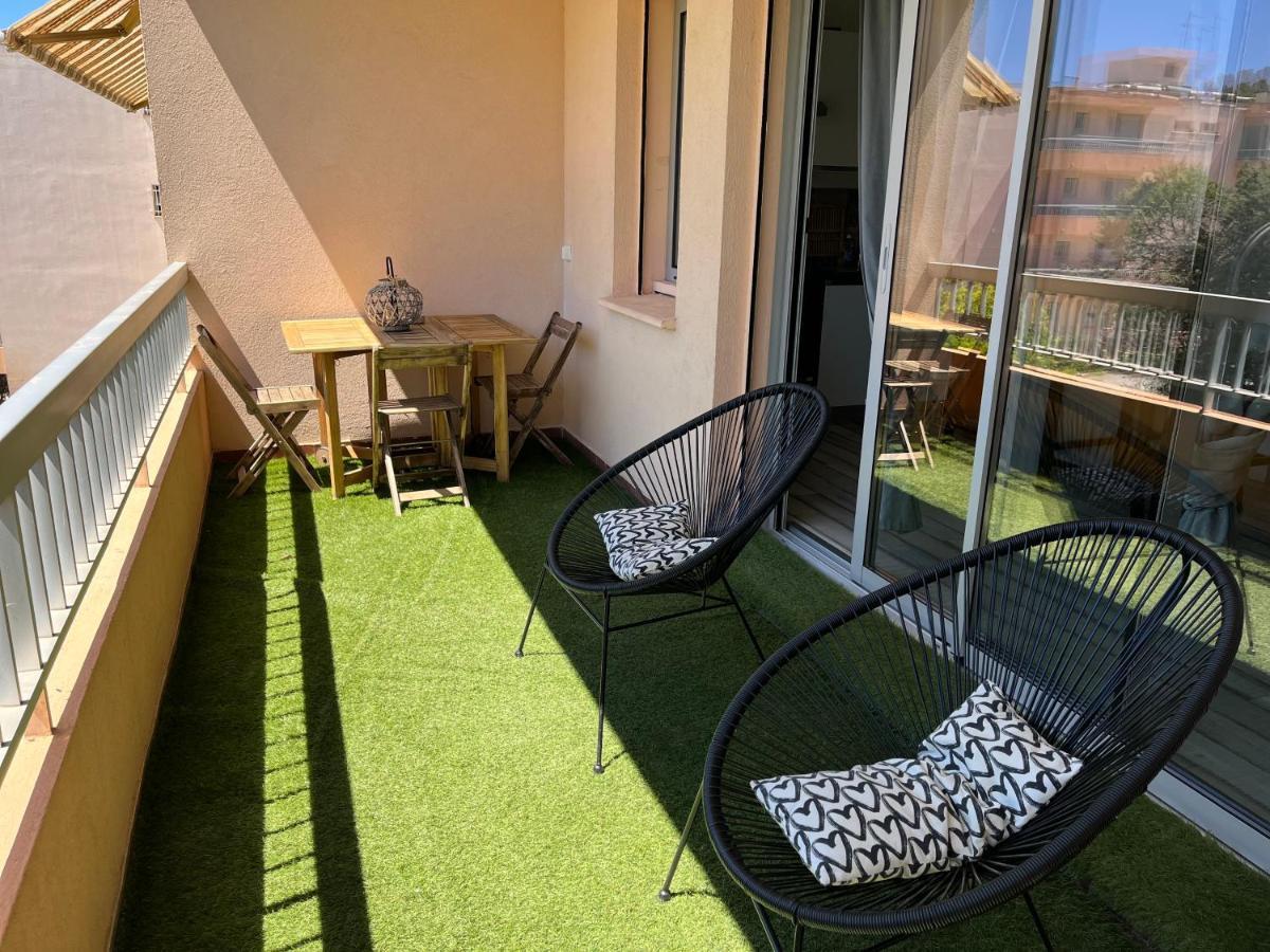 Chez Mel Et Manu Apartman Sanary-sur-Mer Kültér fotó