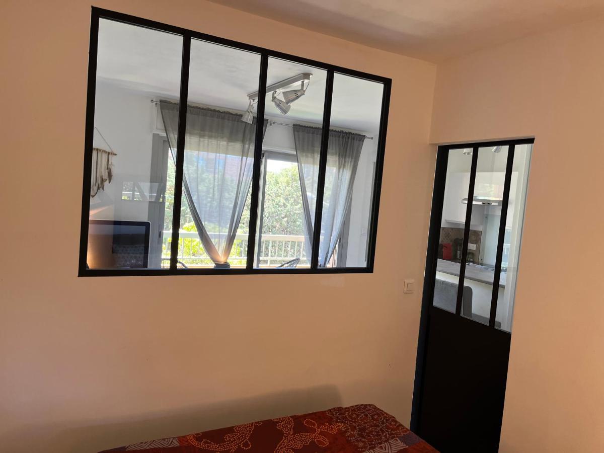 Chez Mel Et Manu Apartman Sanary-sur-Mer Kültér fotó